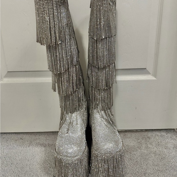 Club Exx Shoes - Glamorous Silver Fringe Heeled Boots